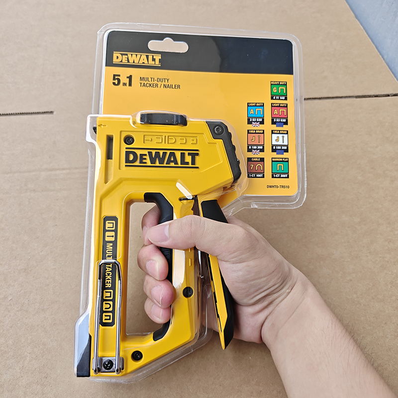 DeWALT DWHT0-TR510 5-in-1 수동 스 - Stapler Heavy Duty 리뷰 및 가격